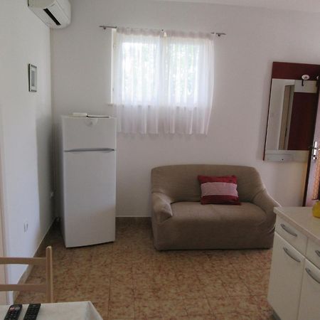 Apartments With A Parking Space Rabac, Labin - 2340 Exterior photo